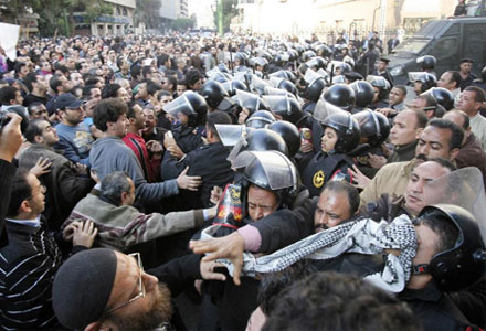 On Binlerce Mısırlı Hüsnü Mübarek'e Karşı Sokaklarda  | Kaos GL - LGBTİ+ Haber Portalı Haber