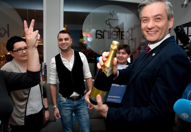 Polonya ilk eşcinsel belediye başkanını seçti Kaos GL - LGBTİ+ Haber Portalı