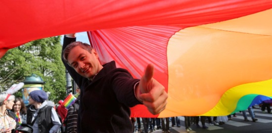 Polonya’da Eşcinsel Vekile Saldırı! Kaos GL - LGBTİ+ Haber Portalı