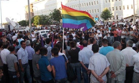 LGBT Haklarını Savunan Adaylar Meclis&rsquo;te | Kaos GL - LGBTİ+ Haber Portalı Haber