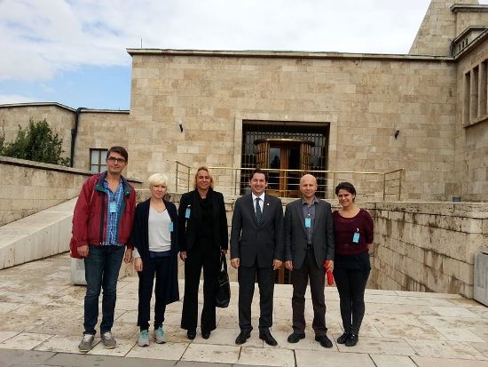 Trans kadına Meclis engeli: Mavi kimliğin varsa erkeksin! | Kaos GL - LGBTİ+ Haber Portalı Haber