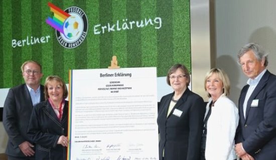 Almanya Futbolda Homofobiyi Yenmeye Kararlı | Kaos GL - LGBTİ+ Haber Portalı Haber