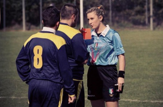 Kadın hakeme "ütü yap" diyen futbolcuya 3 ay men | Kaos GL - LGBTİ+ Haber Portalı Haber