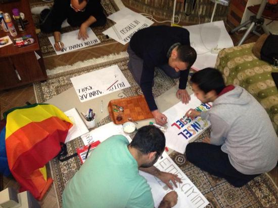 Çukurovalı LGBT&rsquo;ler 8 Mart Yürüyüşünde | Kaos GL - LGBTİ+ Haber Portalı Haber