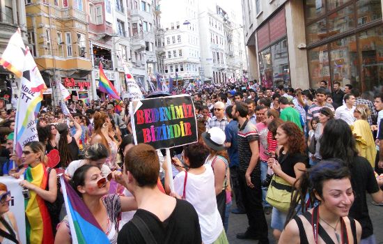 Transseksüel Kadınlar ‘Erkek’ Değildir! Kaos GL - LGBTİ+ Haber Portalı