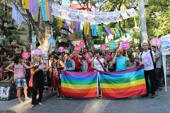 Mersin&rsquo;deki transfobik polis saldırısına Ankara&rsquo;dan tepki | Kaos GL - LGBTİ+ Haber Portalı Haber