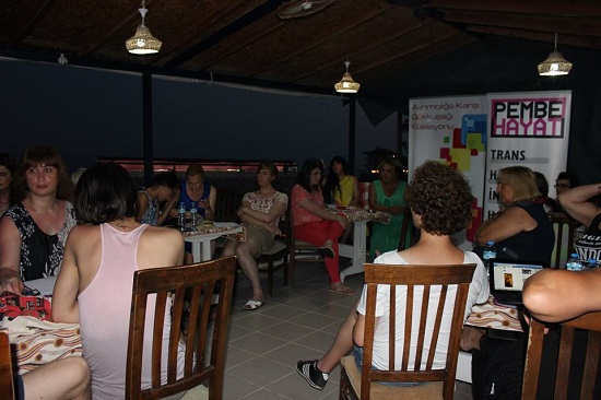 Trans kadınlar buluştu: Rekabet değil dayanışma! Kaos GL - LGBTİ+ Haber Portalı