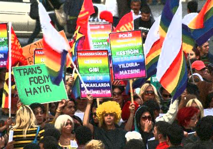 "Seks işçiliğini suç olarak görüyoruz, çalışmanıza izin vermemiz mümkün değil" | Kaos GL - LGBTİ+ Haber Portalı Haber