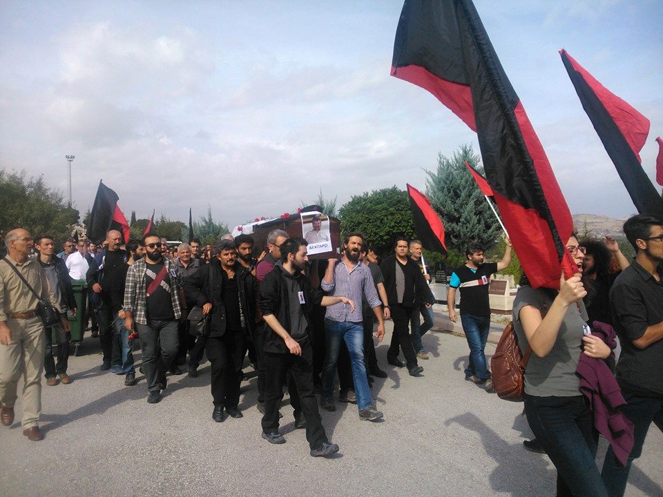 Yoldaşları Ali Kitapçı&rsquo;yı uğurladı | Kaos GL - LGBTİ+ Haber Portalı Haber