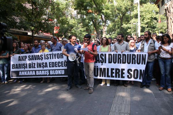 Barış Bloku basın açıklaması yaptı | Kaos GL - LGBTİ+ Haber Portalı Haber