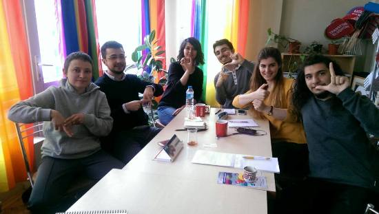 İşaret dili atölyesinde ilk ders Kaos GL - LGBTİ+ Haber Portalı