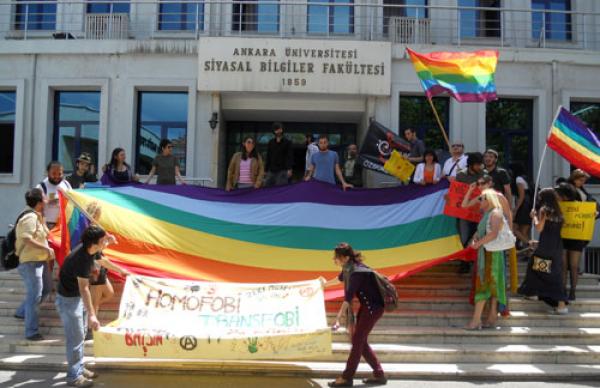 Tasfiye edilmiş bir feminist akademisyenin ahval üzerine düşünceleri Kaos GL - LGBTİ+ Haber Portalı
