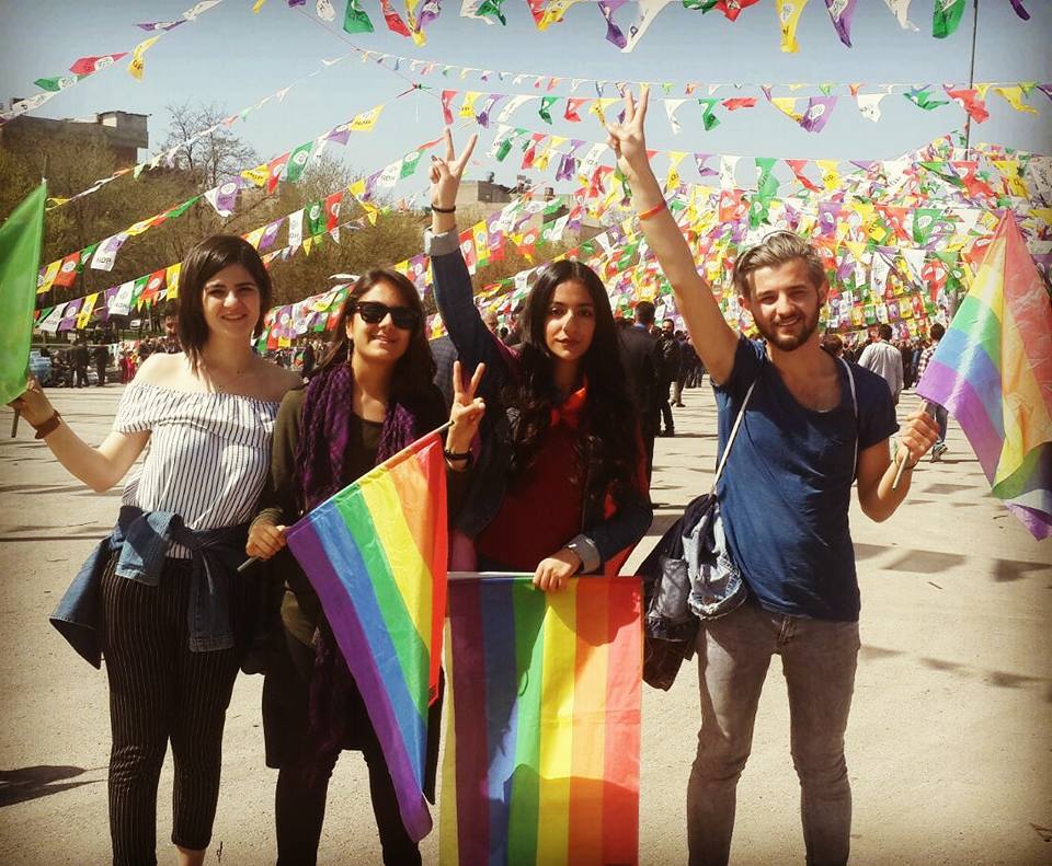 Keskesor ve ZeugMadi Newroz’daydı Kaos GL - LGBTİ+ Haber Portalı