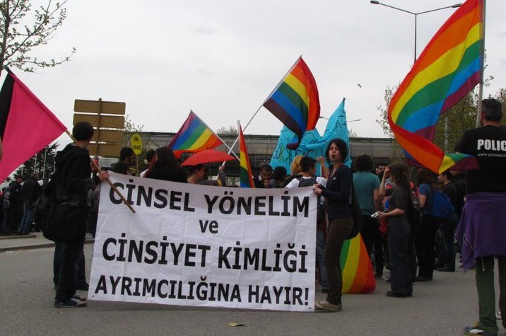 AİHM, trans kadının mekandan atılmasında Türkiye&rsquo;den savunma istedi | Kaos GL - LGBTİ+ Haber Portalı Haber