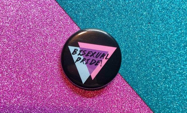 Bi rozet bakabilir miyiz? | Kaos GL - LGBTİ+ Haber Portalı Haber