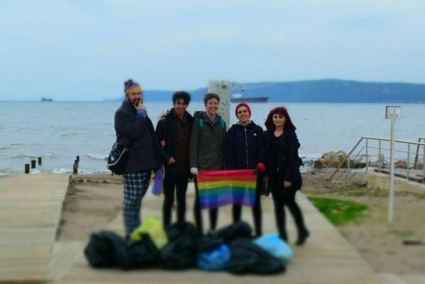 Çanakkale LGBTİ: Yasaklara inat sokaklardayız, sahilleri temizliyoruz! Kaos GL - LGBTİ+ Haber Portalı