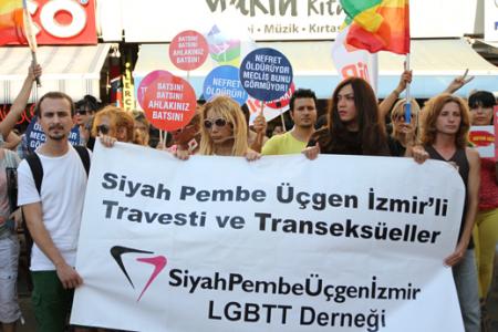 İzmir&rsquo;de Dora&rsquo;nın Ardından | Kaos GL - LGBTİ+ Haber Portalı Haber