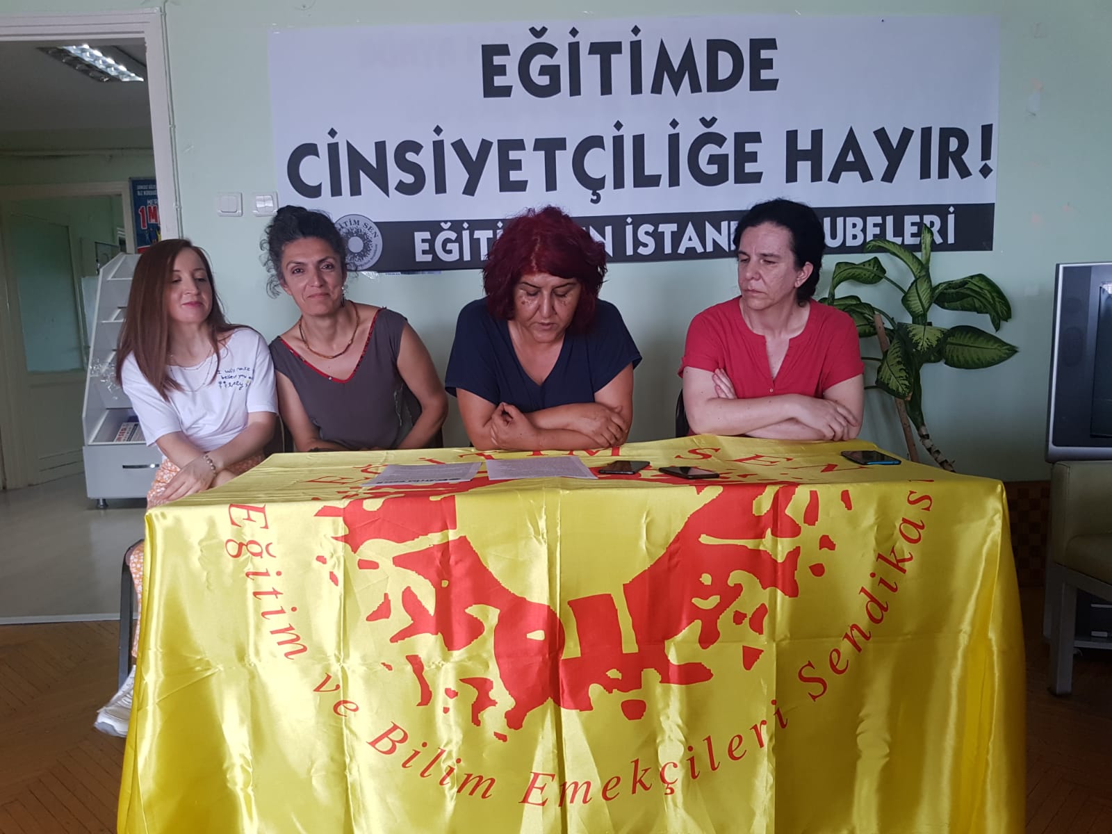 Eğitim-Sen İstanbul Şubeleri: LGBTİ öğretmen ve öğrenciler ayrımcılığa uğruyor | Kaos GL - LGBTİ+ Haber Portalı Haber