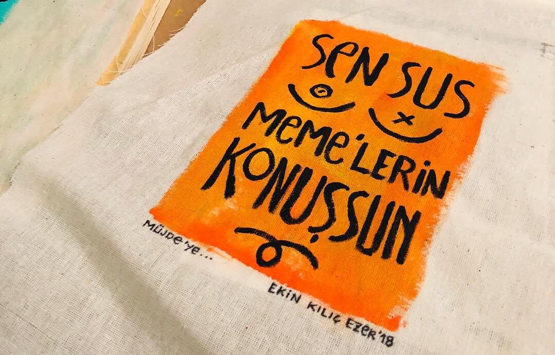 Ekin’in memeli işlerini gördünüz mü? | Kaos GL - LGBTİ+ Haber Portalı Haber