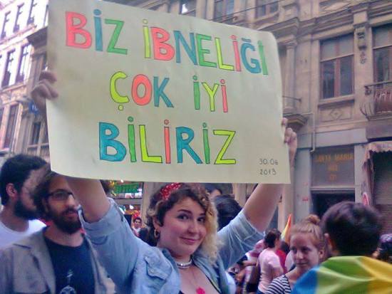 Başbakan’ın ‘İbne’ Davası 13 Mart’ta Kaos GL - LGBTİ+ Haber Portalı