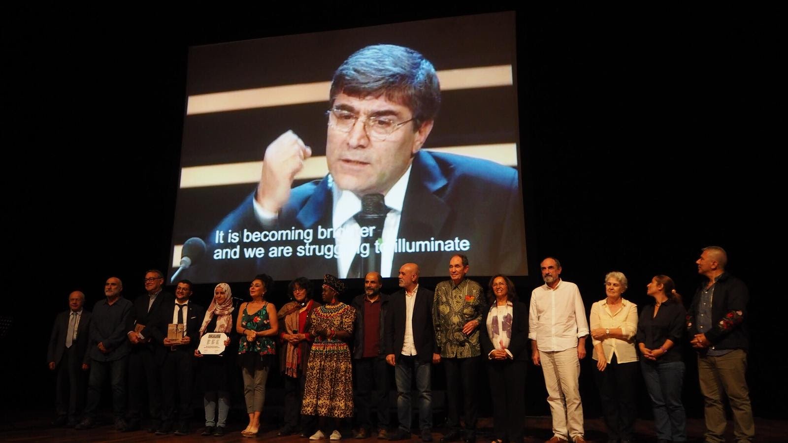 Karamsarlığa kapılmadan: Geçmişe bakmak, Geleceği tasarlamak | Kaos GL - LGBTİ+ Haber Portalı Haber