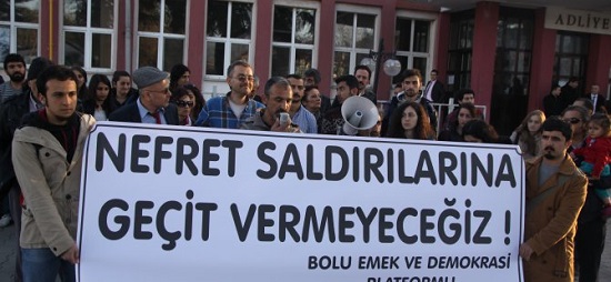 Bolu&rsquo;da eşcinsel gence &lsquo;Bahçeli&rsquo;nin askerleriyiz&rsquo; diyerek saldırdılar | Kaos GL - LGBTİ+ Haber Portalı Haber