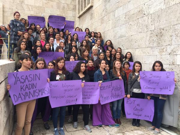 Meclis’e yürüyüş: #BuYasalarBöyleGeçmez Kaos GL - LGBTİ+ Haber Portalı