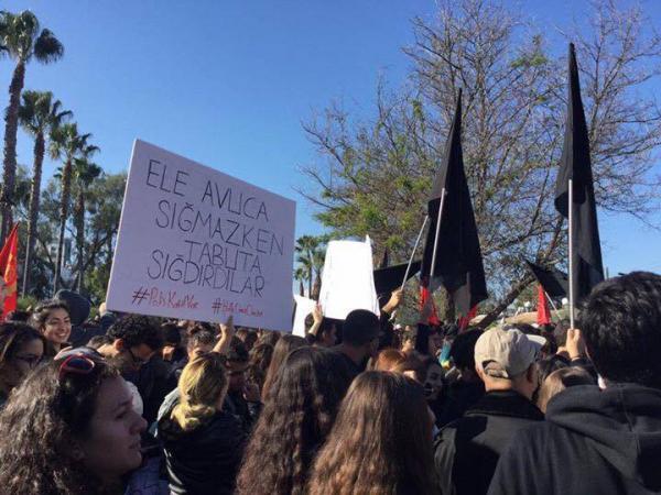 Kıbrıs&rsquo;tan: Karanlıkta okula gidilmez! | Kaos GL - LGBTİ+ Haber Portalı Haber