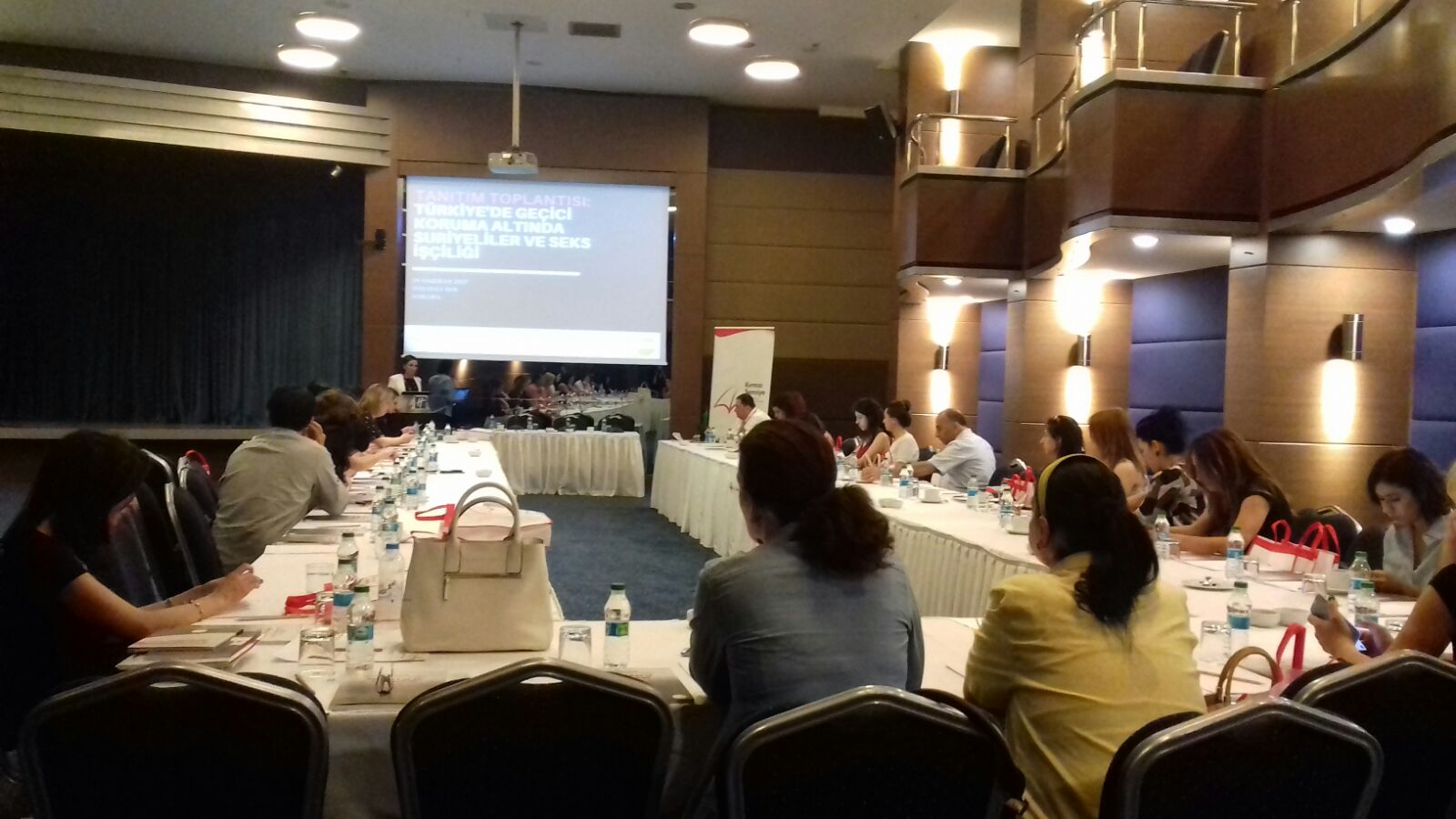 Suriyeliler ve Seks İşçiliği Raporu: Damgalanma, Suriyeli seks işçilerinin hizmetlere erişimini sınırlıyor | Kaos GL - LGBTİ+ Haber Portalı Haber