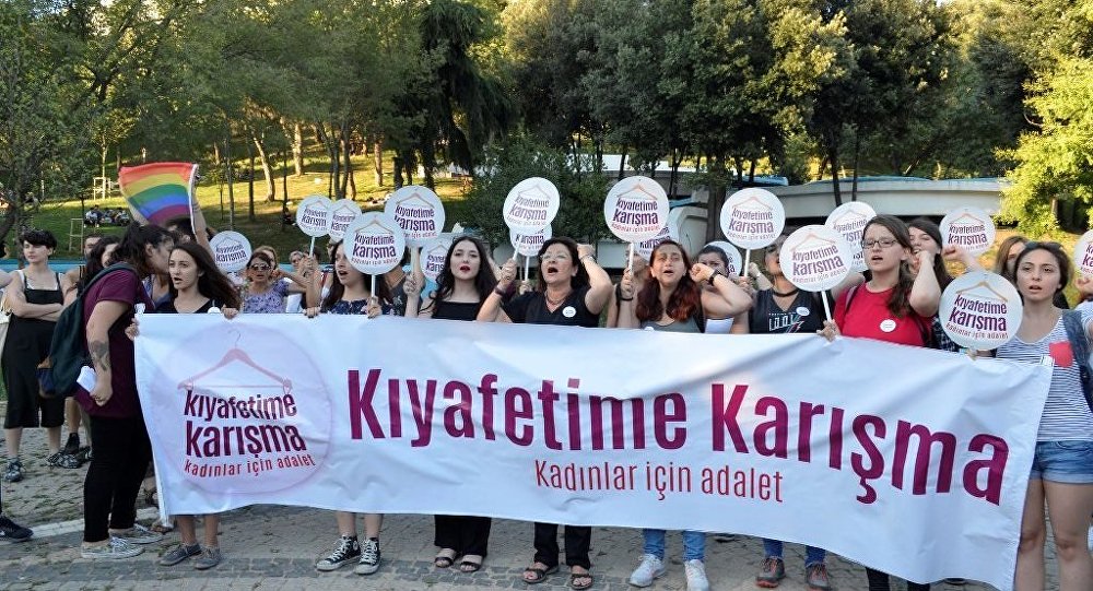 Gastelerde bugün: &lsquo;Kıyafetime Karışma&rsquo;, Fatih Terim ve queer kuram | Kaos GL - LGBTİ+ Haber Portalı Haber