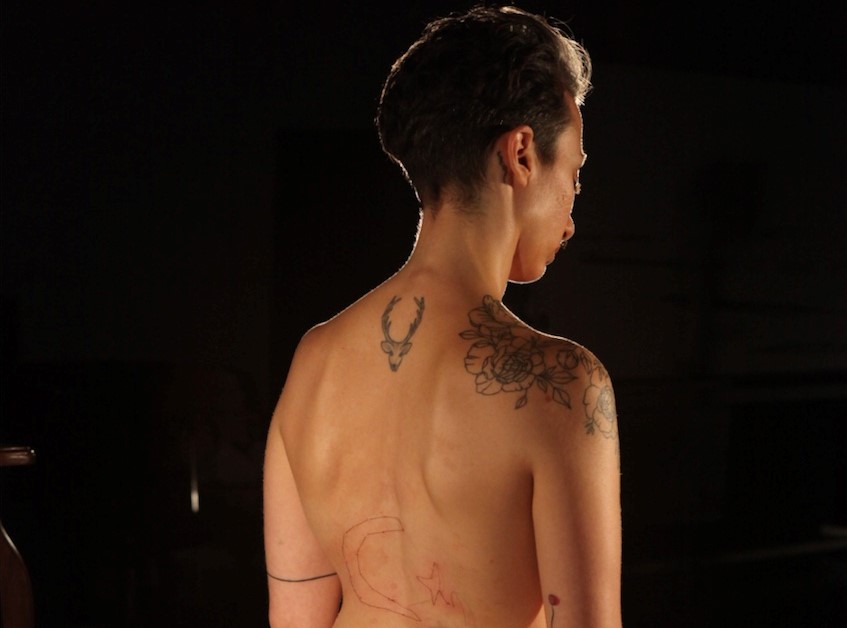 &lsquo;Kurduğum kişisel anlatı ile yeni bir beden hayal ediyorum&rsquo; | Kaos GL - LGBTİ+ Haber Portalı Haber