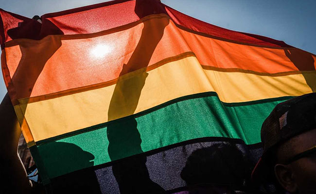 Malezya’da iki kadın “lezbiyen ilişki yaşadıkları” iddiasıyla kırbaçlandı | Kaos GL - LGBTİ+ Haber Portalı Haber