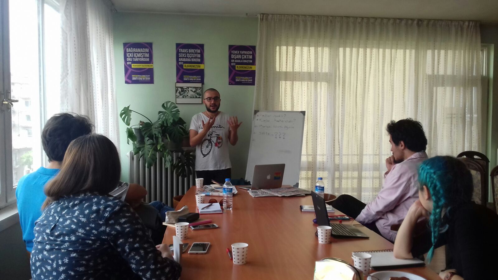 Ankara Medya Okulu: &lsquo;Haber yapıyoruz ayol!&rsquo; | Kaos GL - LGBTİ+ Haber Portalı Haber