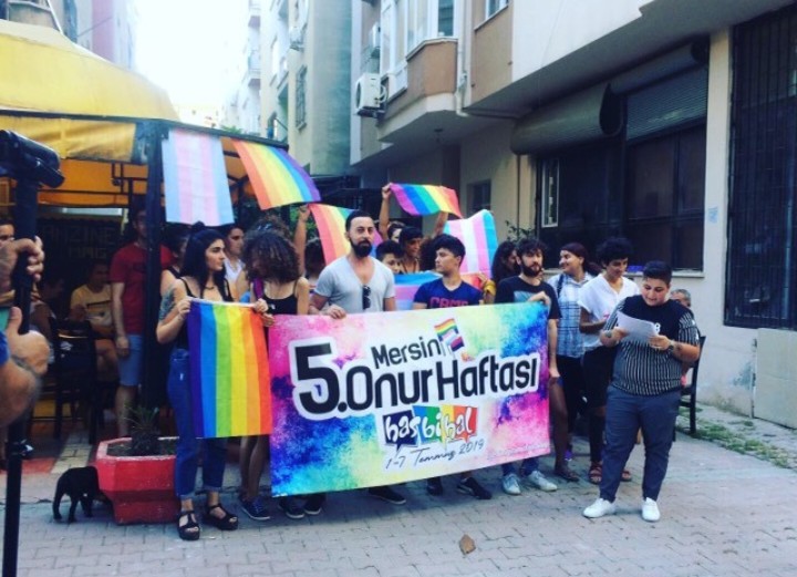 Mersin Onur Haftası başladı: Sizler bizim varoluşumuzu yasaklayamazsınız! | Kaos GL - LGBTİ+ Haber Portalı Haber