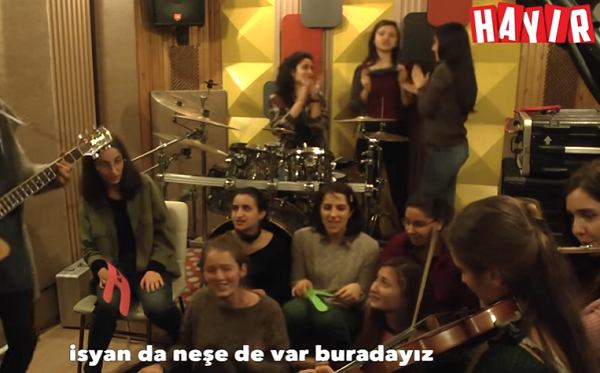 Nar Kadın Dayanışması&rsquo;ndan referandum şarkısı: &lsquo;Ha ha ha ha Hayır!&rsquo; | Kaos GL - LGBTİ+ Haber Portalı Haber