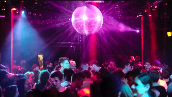 Zürih&rsquo;ten bir dayanışma minibüsü: Offstream | Kaos GL - LGBTİ+ Haber Portalı Haber