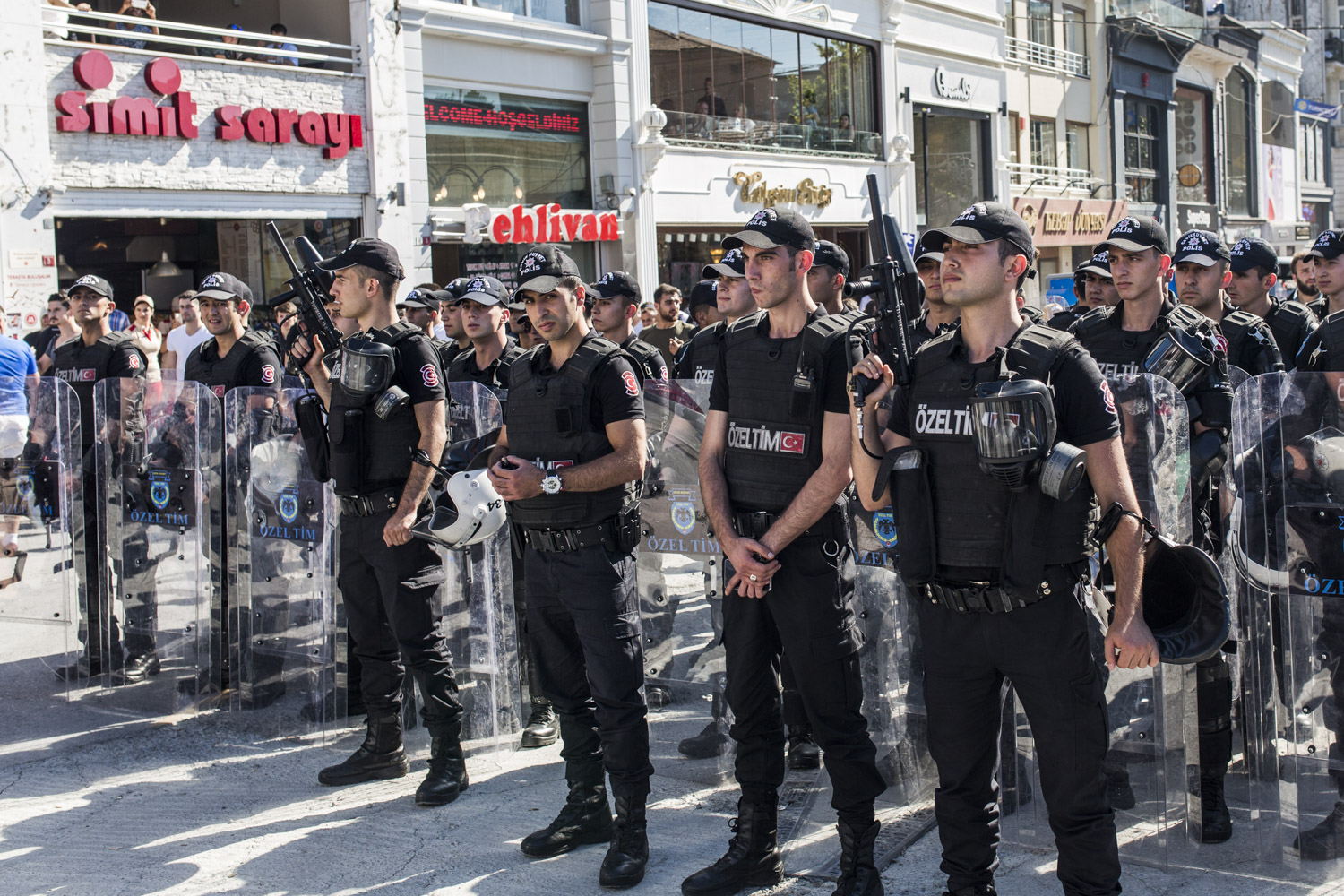 How to &lsquo;pass&rsquo; police tests in Istanbul LGBTI+ Pride March Kaos GL - News Portal for LGBTI+