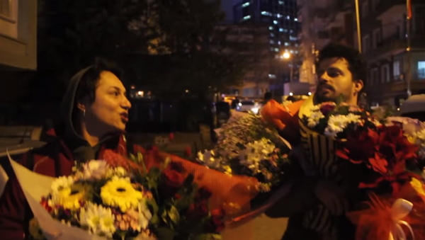 “Siz de imzacı olun! Yasaklara karşı aşk kazansın!” Kaos GL - LGBTİ+ Haber Portalı