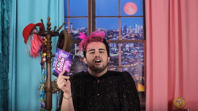 Pembe Hayat’ın “Ah Sosyal Medya” videosu yayında! | Kaos GL - LGBTİ+ Haber Portalı Haber