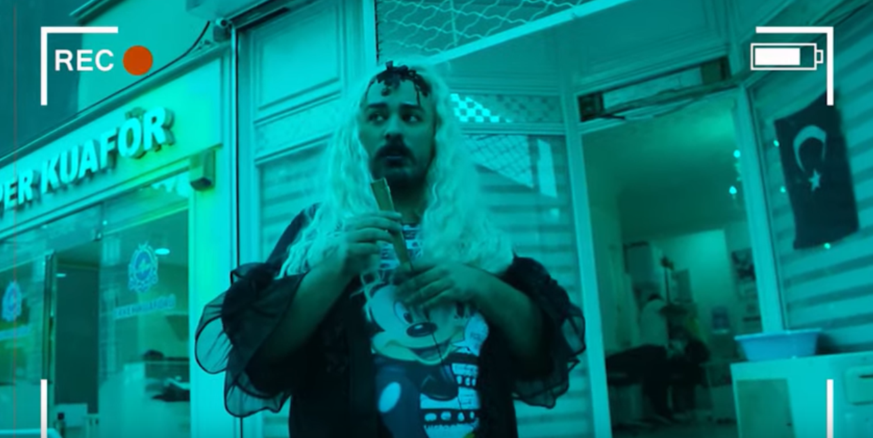 Travesti teftişte: Podyum Kuaför | Kaos GL - LGBTİ+ Haber Portalı Haber