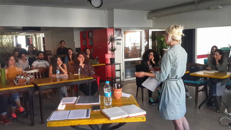 Abluka altında bir sokak, ihraç edilen akademisyenler ve yeniden &lsquo;Queer Teori&rsquo; | Kaos GL - LGBTİ+ Haber Portalı Haber