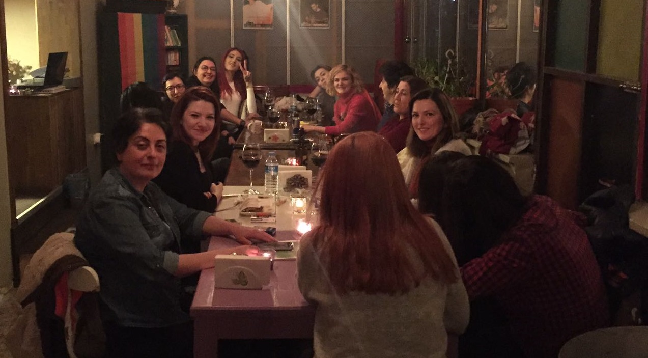 ‘Şaraplı Buluşma’dan akademisyenlere destek Kaos GL - LGBTİ+ Haber Portalı