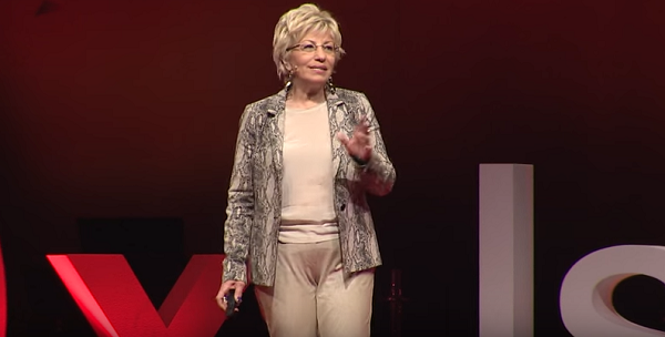 Sevil Atasoy: “Sizi harekete geçirebildiysem ne mutlu bana” Kaos GL - LGBTİ+ Haber Portalı