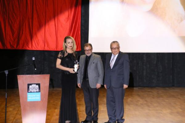 Seyhan Arman’a jüri özel ödülü: Yaşasın tiyatro! | Kaos GL - LGBTİ+ Haber Portalı Haber