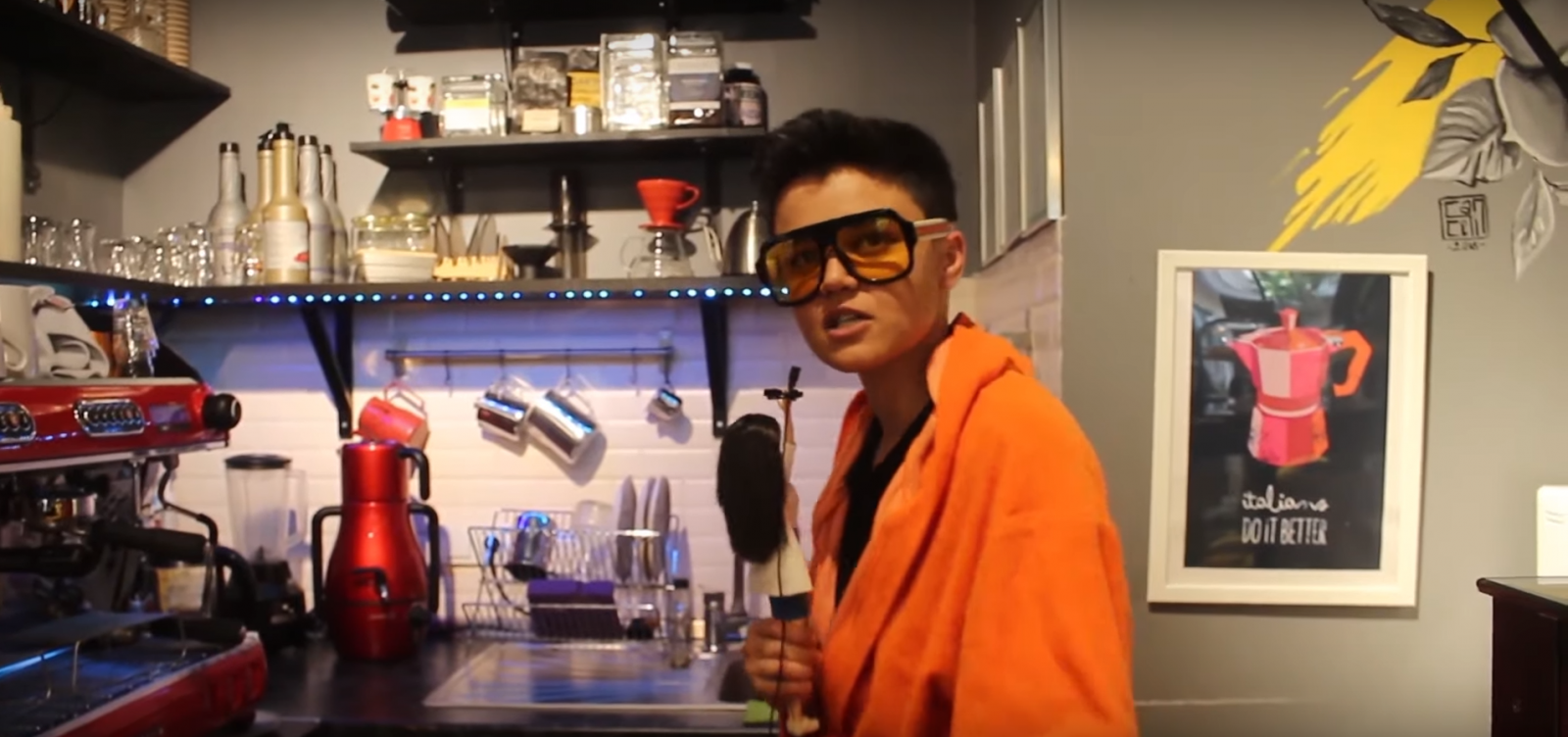 Travesti teftişte: Coffee Log Kaos GL - LGBTİ+ Haber Portalı