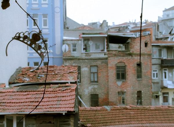 Tarlabaşı’nda zehirlenmiş prenses Kaos GL - LGBTİ+ Haber Portalı