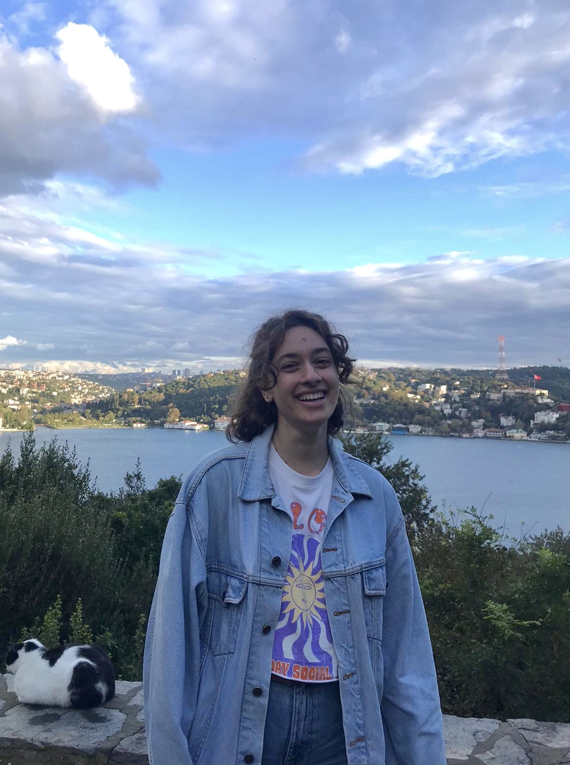 Alara  Hasırcıoğlu | Kaos GL - LGBTİ+ Haber Portalı Gökkuşağı Forumu Köşe Yazarı