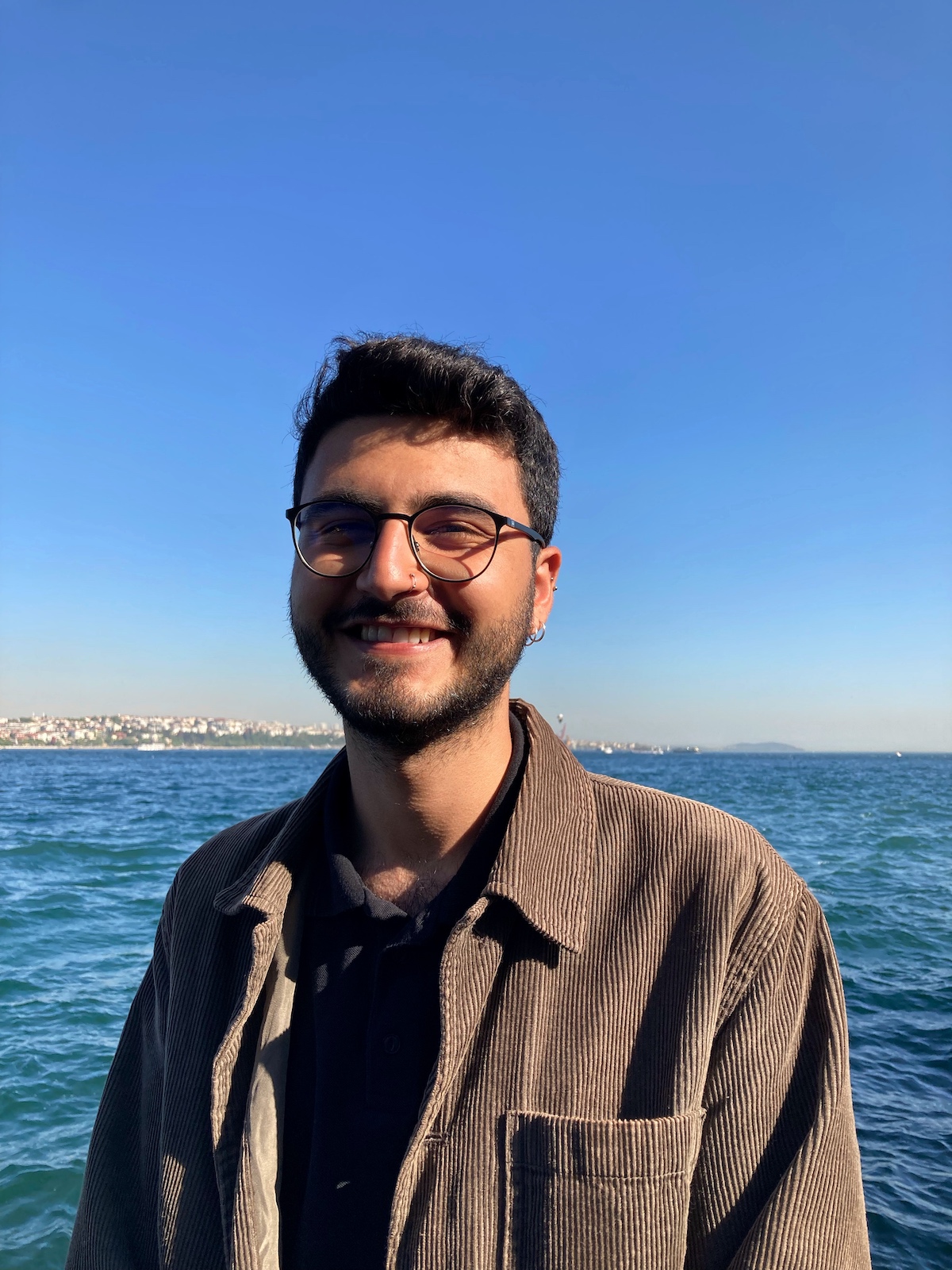 Jiyan Andiç | Kaos GL - LGBTİ+ Haber Portalı Gökkuşağı Forumu Köşe Yazarı