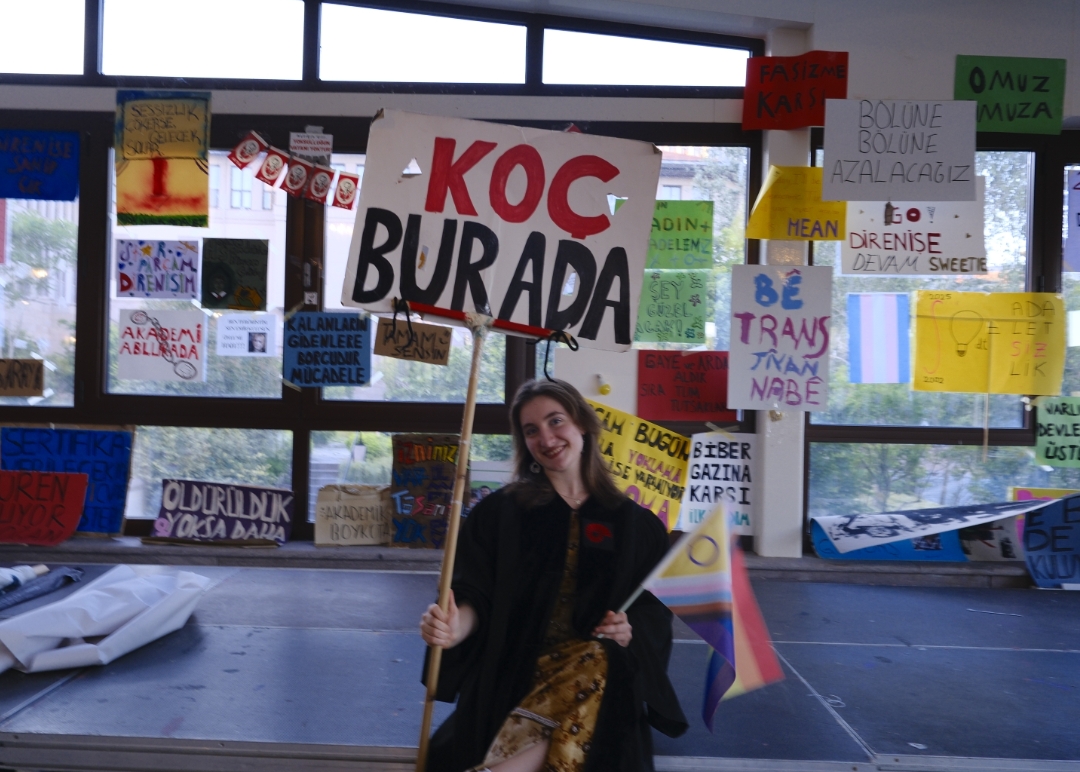 Sude Tansı | Kaos GL - LGBTİ+ Haber Portalı Gökkuşağı Forumu Köşe Yazarı