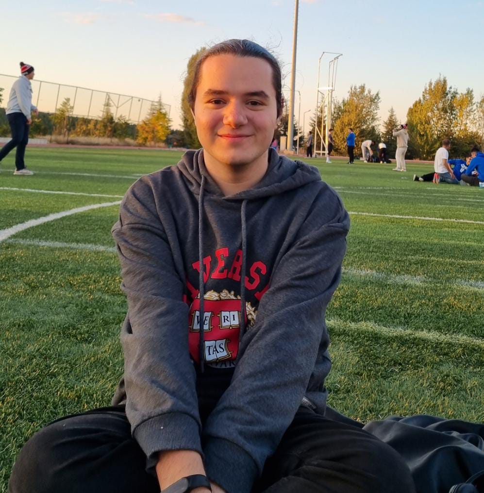 Dalım İlteriş Mayadağlı | Kaos GL - LGBTİ+ Haber Portalı Gökkuşağı Forumu Köşe Yazarı